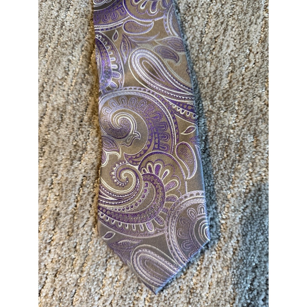 Sean John 100% Silk Paisley Necktie Purple Lavender Taupe Silver 60" x 3.25"